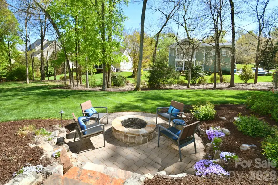 522 N Oak Drive, Huntersville, NC 28078 - #3