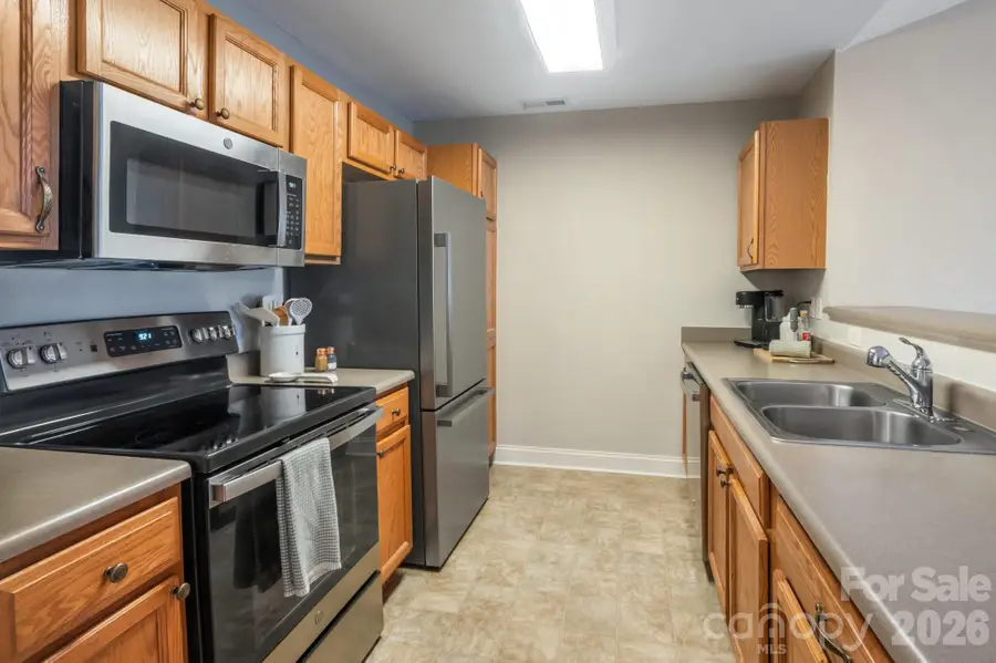 94 Foxden Drive #202, Fletcher, NC 28732 - #3