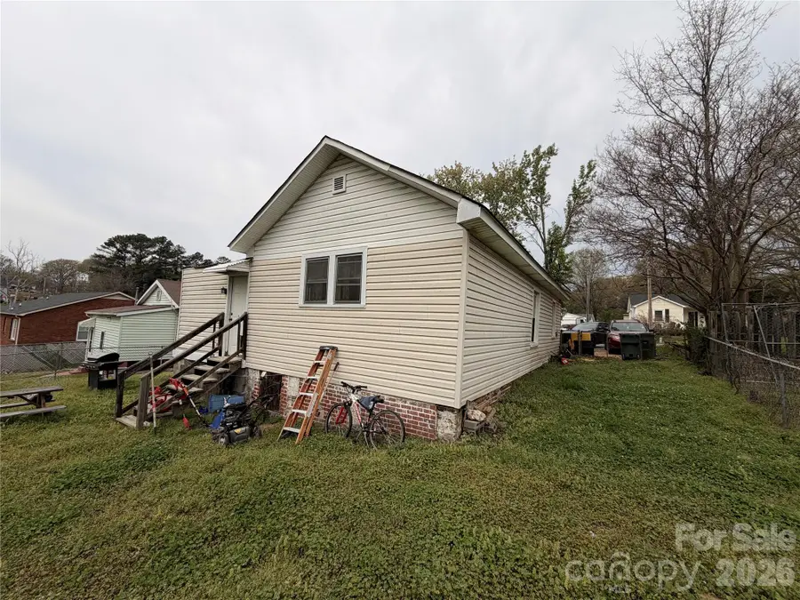 731 E 3rd Avenue, Gastonia, NC 28054 - #3