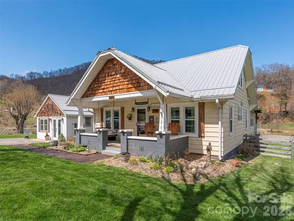 4896 Dutch Cove Road, Canton, NC 28716