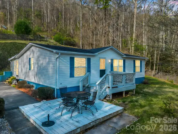 48 Laurel Cove Road, Leicester, NC 28748