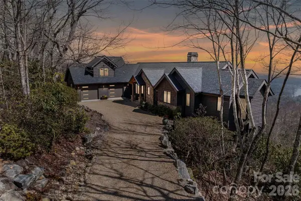 96 Moltz Court, Lake Toxaway, NC 28747