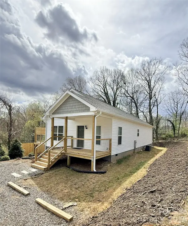 216 Lower Edgewood Road, Candler, NC 28715