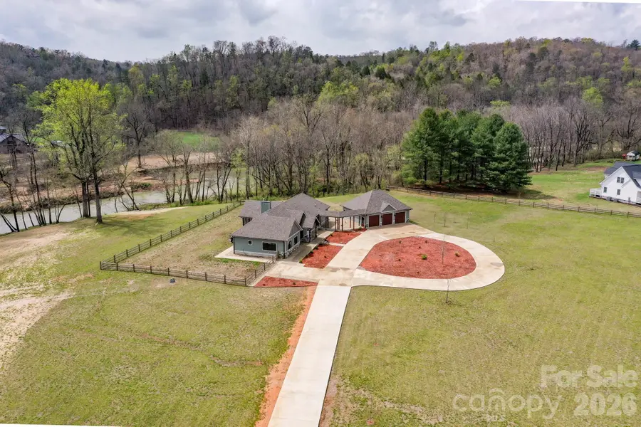 118 Mcowenben Pass, Lake Lure, NC 28746 - #2