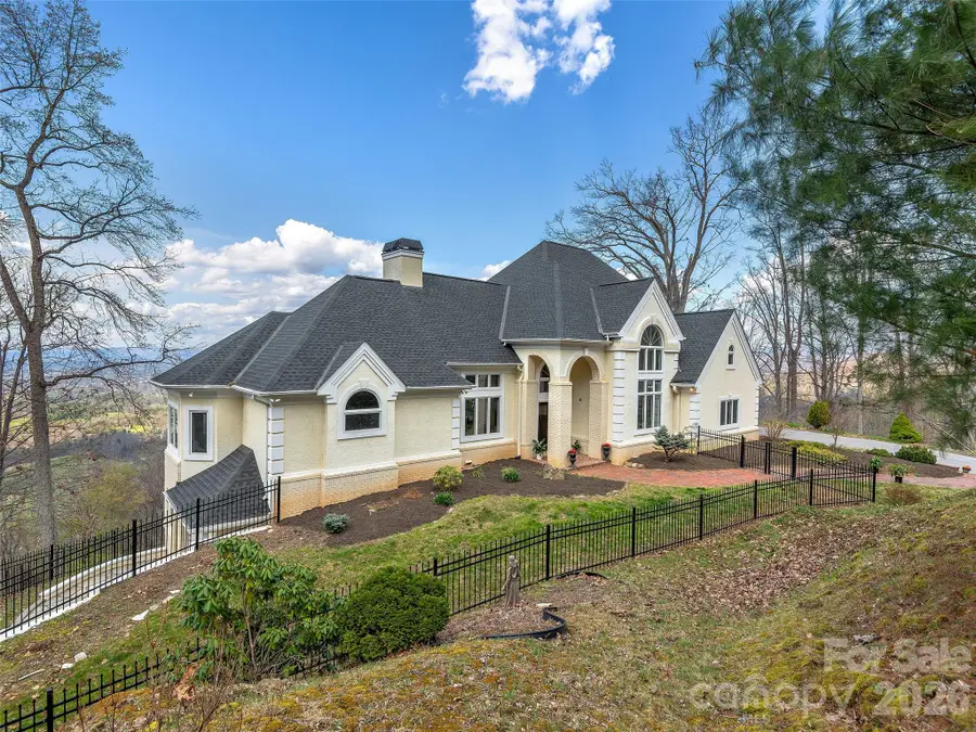 33 Elk Ridge Drive, Asheville, NC 28804 - #3