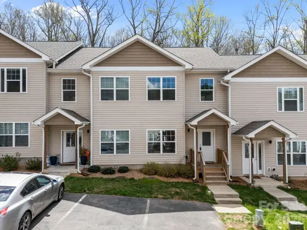 25 Cherry Laurel Lane, Swannanoa, NC 28778