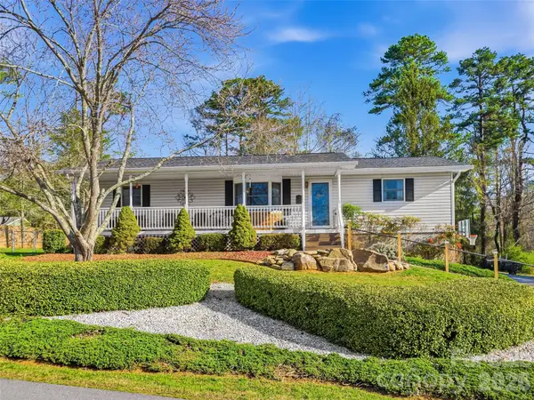 107 Edgewood Court, Arden, NC 28704