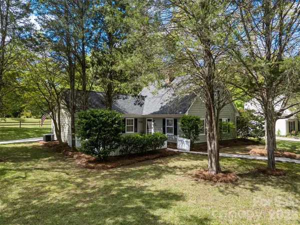 7456 Crowflock Court, Charlotte, NC 28226