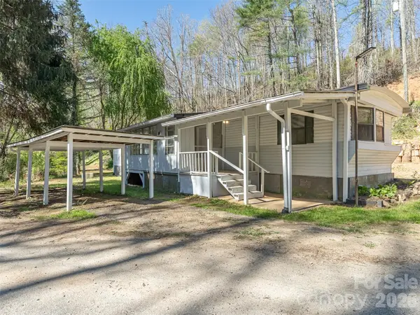 40 Morning Dove Lane, Flat Rock, NC 28731