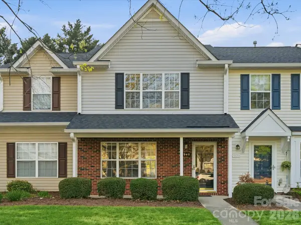 2940 Mayer House Court, Charlotte, NC 28214
