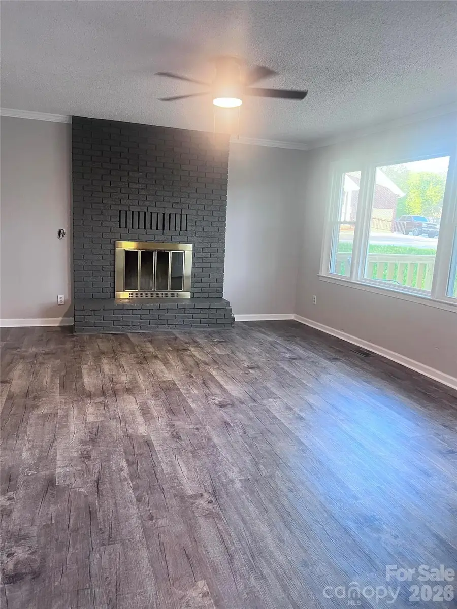 400 Chatham Avenue, Gaffney, SC 29340 - #2