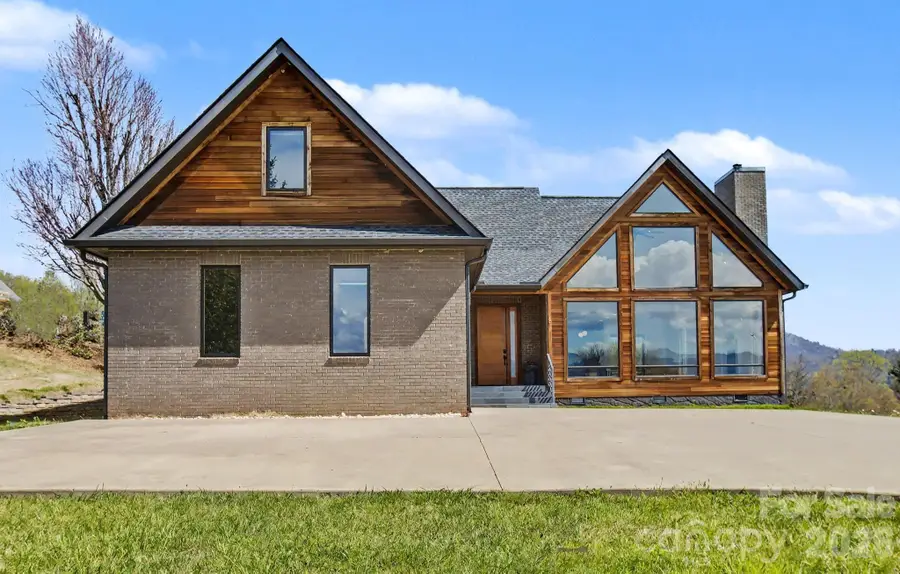 8 Nottingham Drive, Candler, NC 28715 - #2