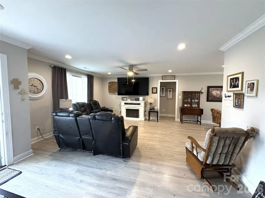 6724 Wylie Circle, Kershaw, SC 29067 - #2