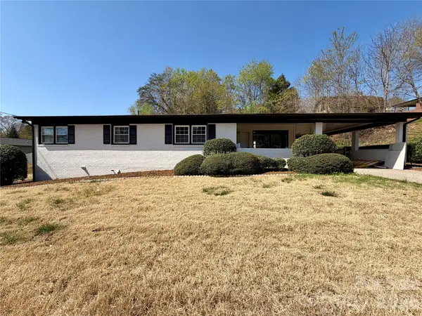 202 Woodward Avenue, Morganton, NC 28655