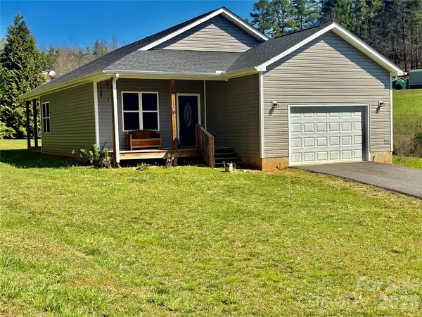 10 Scarlett Ridge Drive, Marshall, NC 28753