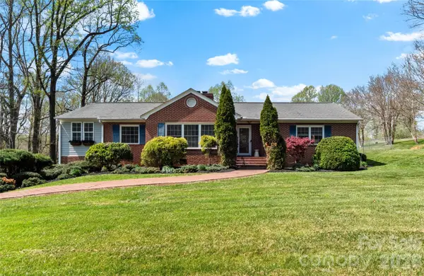 734 Oakland Drive, Elkin, NC 28621