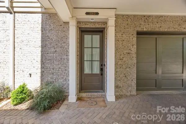 1708 Lombardy Circle #D, Charlotte, NC 28203