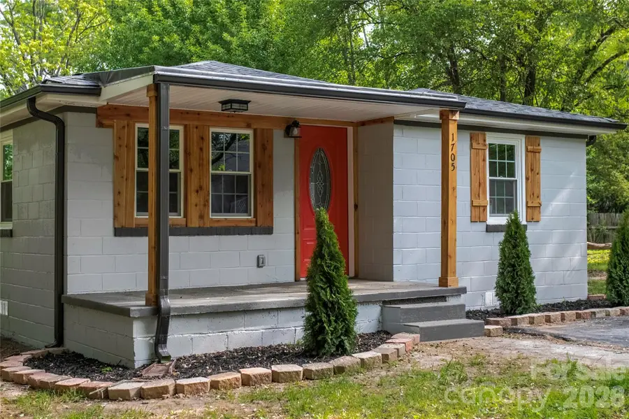 1705 E Cloaninger Avenue, Statesville, NC 28625 - #3