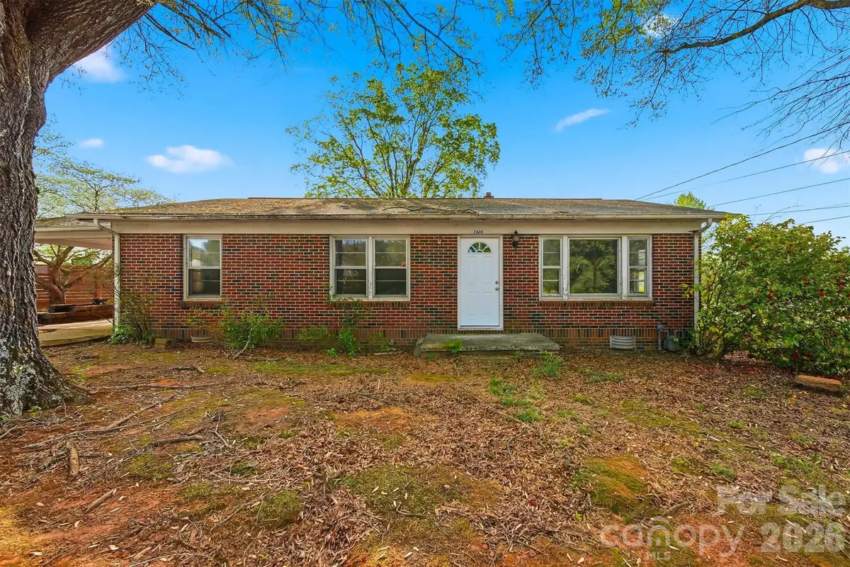 2610 20th Street Lane Ne, Hickory, NC 28601 - #1