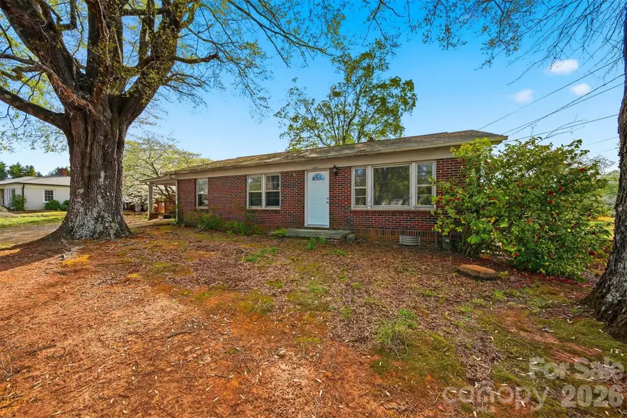 2610 20th Street Lane Ne, Hickory, NC 28601 - #2