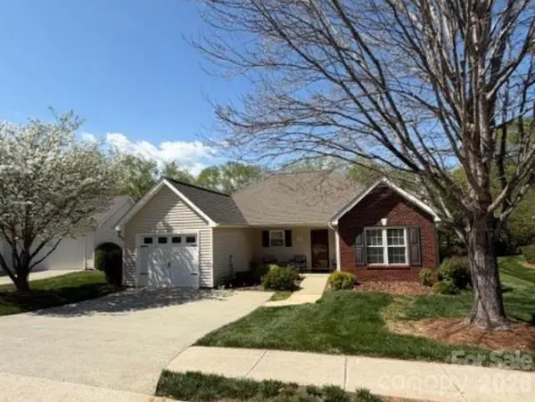 160 Oak Village Parkway, Mooresville, NC 28117