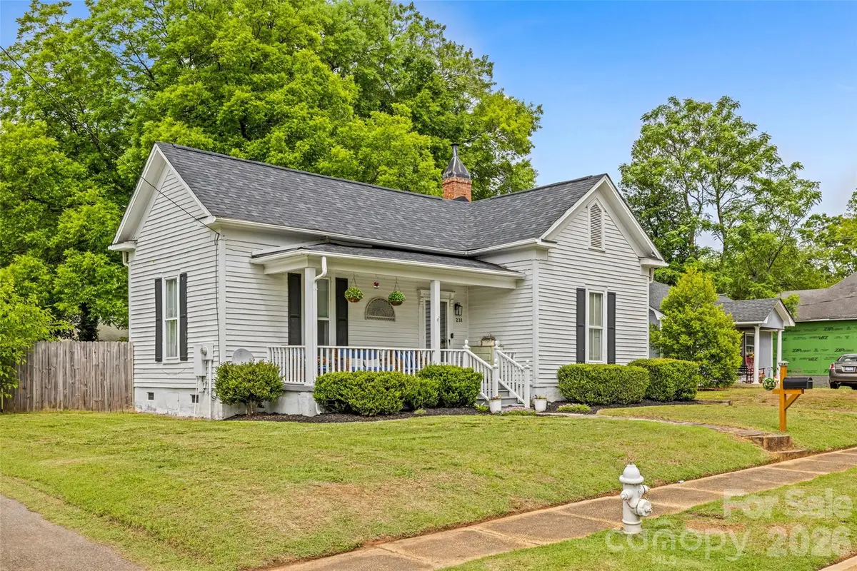 231 Jefferson Street E, York, SC 29745 - #1