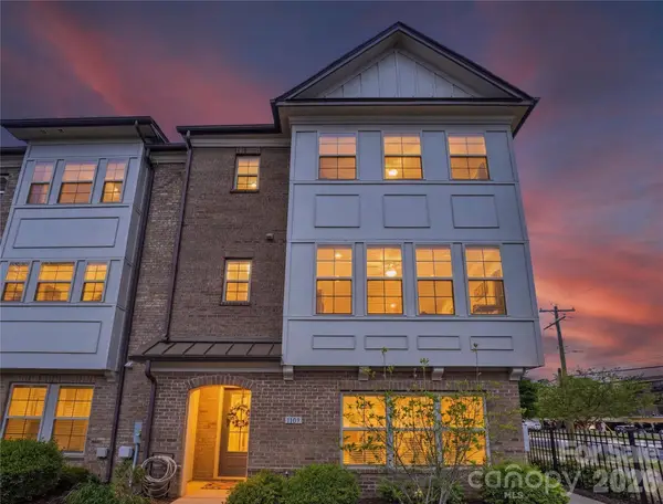 1105 Towns Hill Way, Charlotte, NC 28209