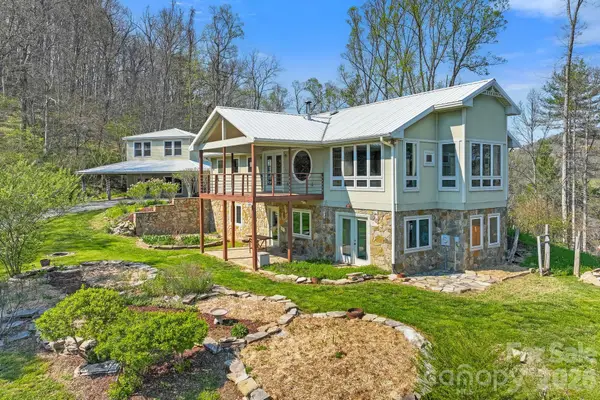 310 Burr Ridge, Marshall, NC 28753