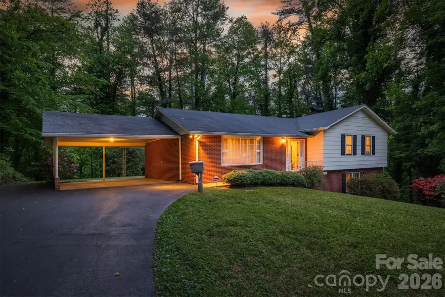 118 Maehill Place Sw, Lenoir, NC 28645 - #2