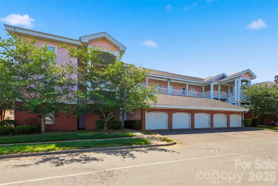 9054 Meadow Vista Road, Charlotte, NC 28213 - #2