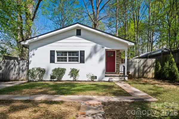 89 Carolina Avenue, Brevard, NC 28712