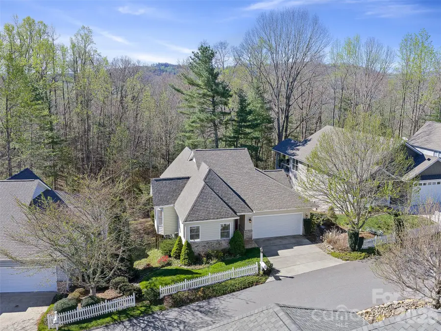 25 Ashefield Court, Hendersonville, NC 28791 - #2