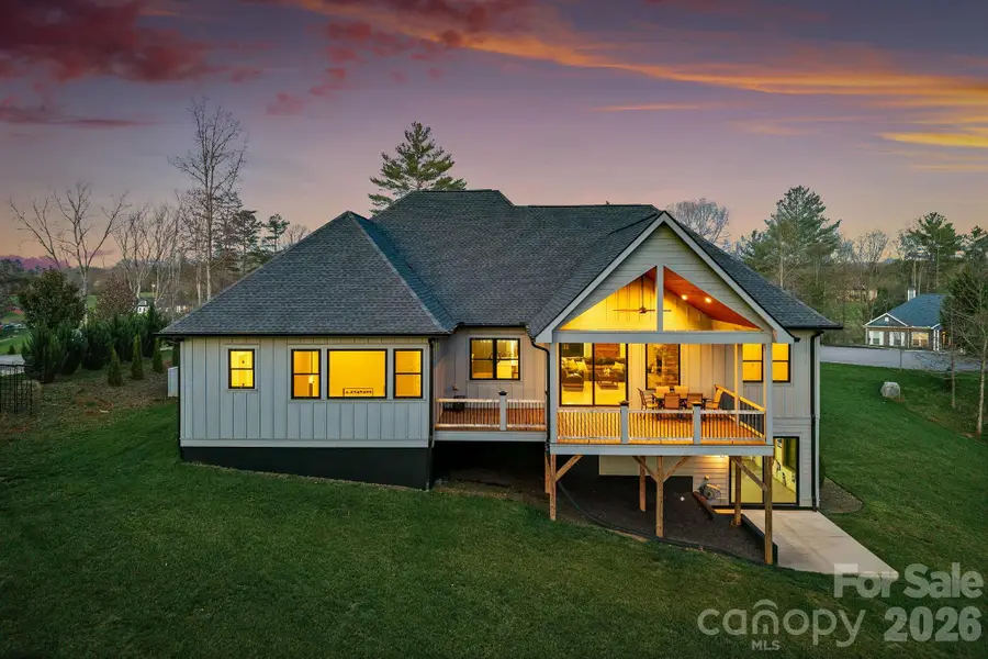 31 Grizzly Drive, Leicester, NC 28748 - #2