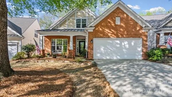6913 Saranac Lane, Matthews, NC 28105