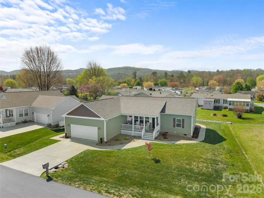 432 Sassafras Drive, Hendersonville, NC 28739 - #2