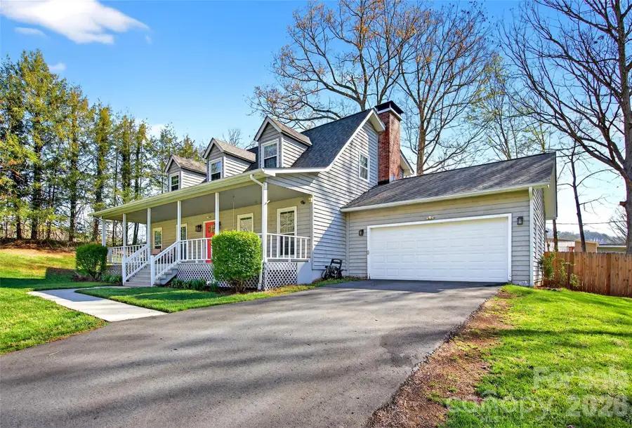 102 Charles Ridge Road, Asheville, NC 28805 - #2