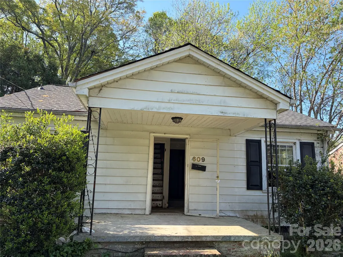 609 W Harvie Avenue, Gastonia, NC 28052 - #1