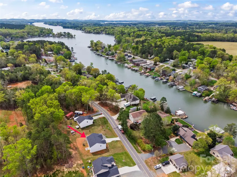 319 Shoreline Drive, New London, NC 28127 - #2