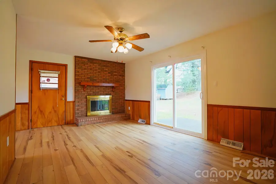 915 Woods Drive, Statesville, NC 28677 - #3