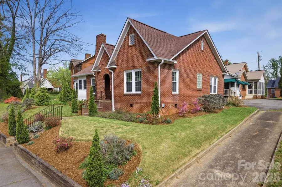 406 N Green Street, Morganton, NC 28655 - #3