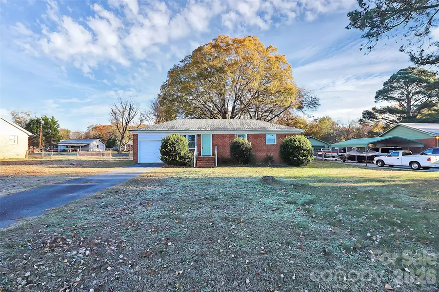 3201 Smith Farm Road, Matthews, NC 28104 - #3