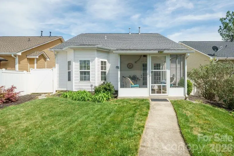 16515 Amberside Road E, Cornelius, NC 28031 - #3