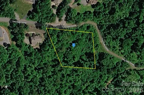 220 Twin Oaks Estate, Sylva, NC 28779