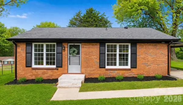 1307 6th Avenue Nw, Conover, NC 28613