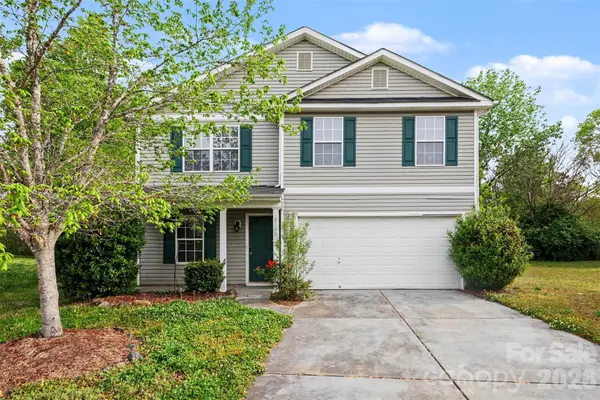 2100 Cranberry Woods Court, Charlotte, NC 28208