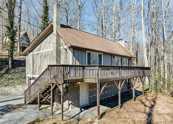 662 Locust Drive, Maggie Valley, NC 28751