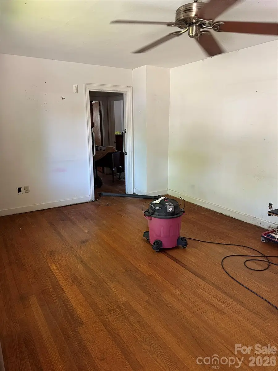 2760 19th Avenue Ne, Hickory, NC 28601 - #3