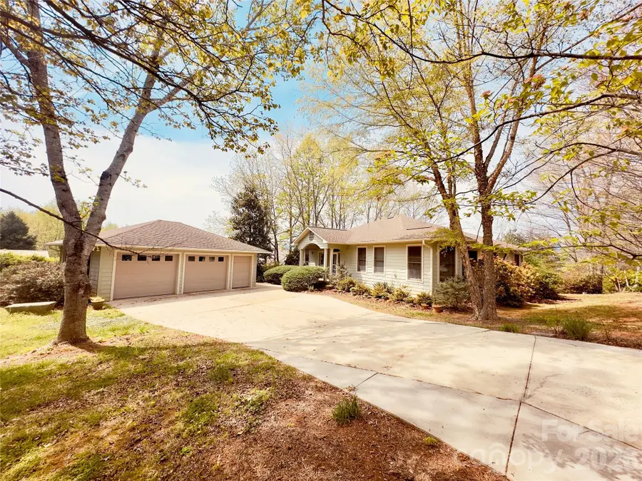 27 Magnolia Drive, Nebo, NC 28761 - #2