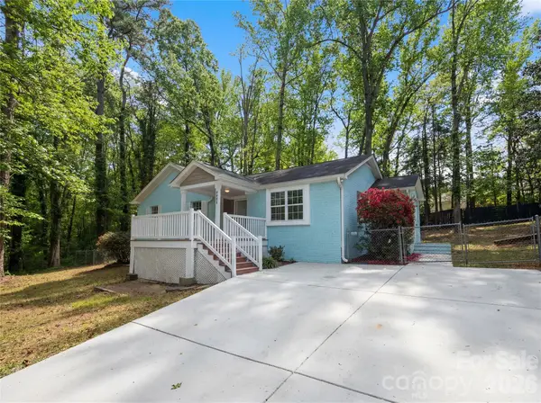 6628 Cool Water Court, Charlotte, NC 28215