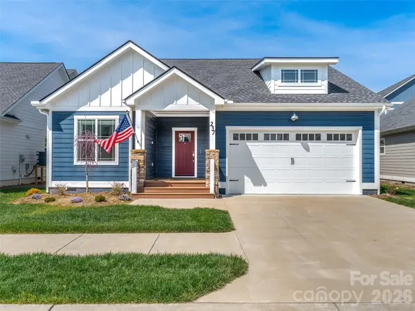 237 Leyland Circle, Hendersonville, NC 28792